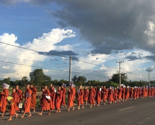 buddhist monks in choul
